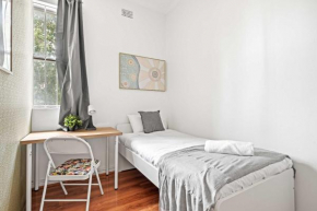 Single Room - Private Spot in Kingsford - Convenient Location - Shared Bathroom Sydney